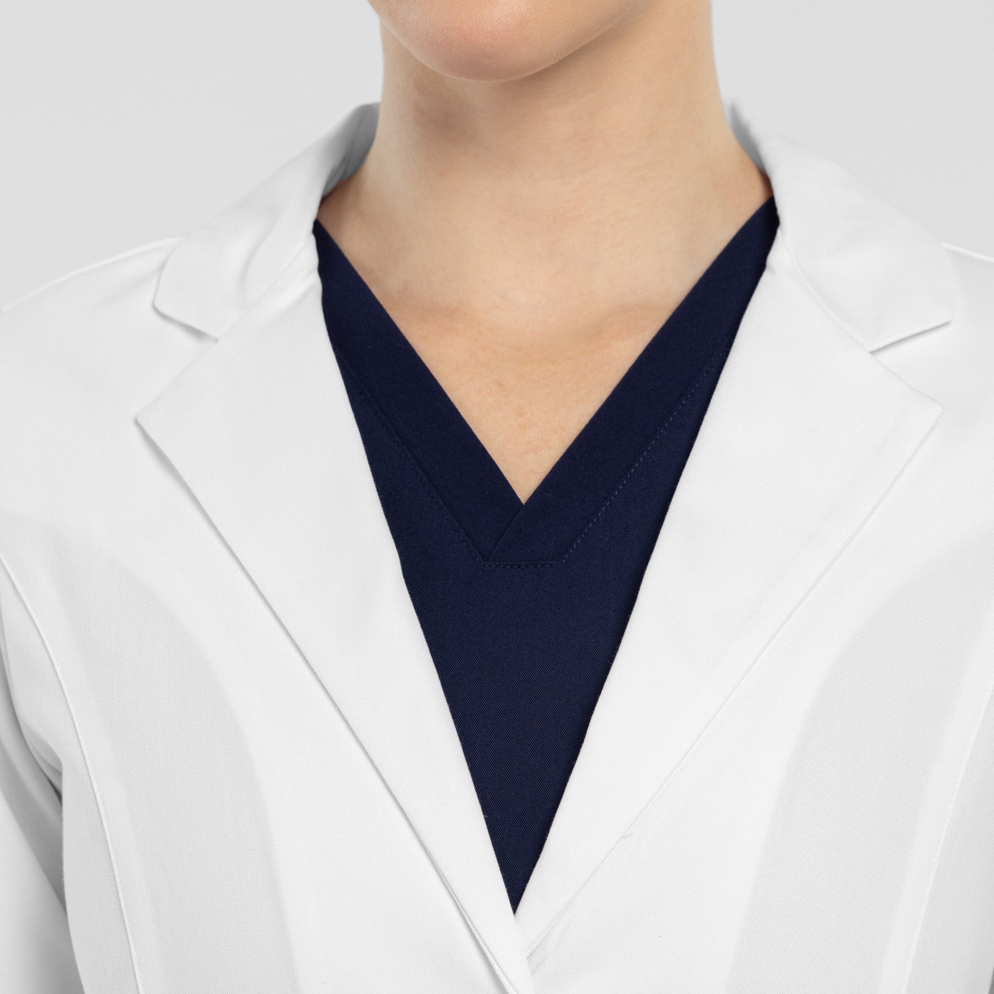 لاب كوت موف 34 انش نسائي