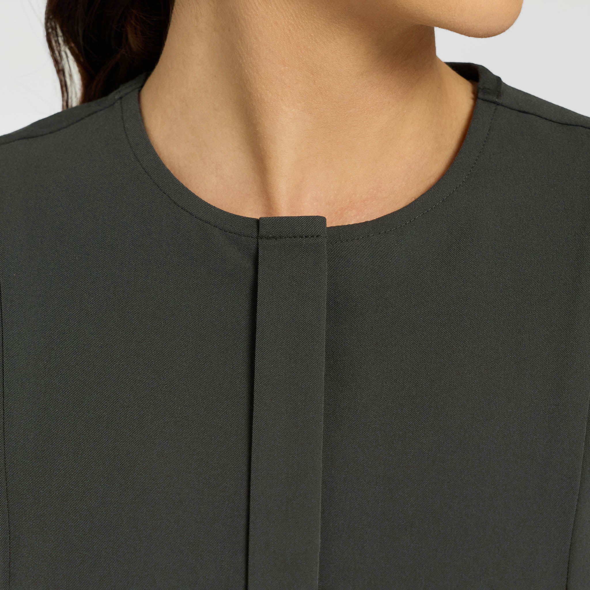 Dark/ Grey Olive